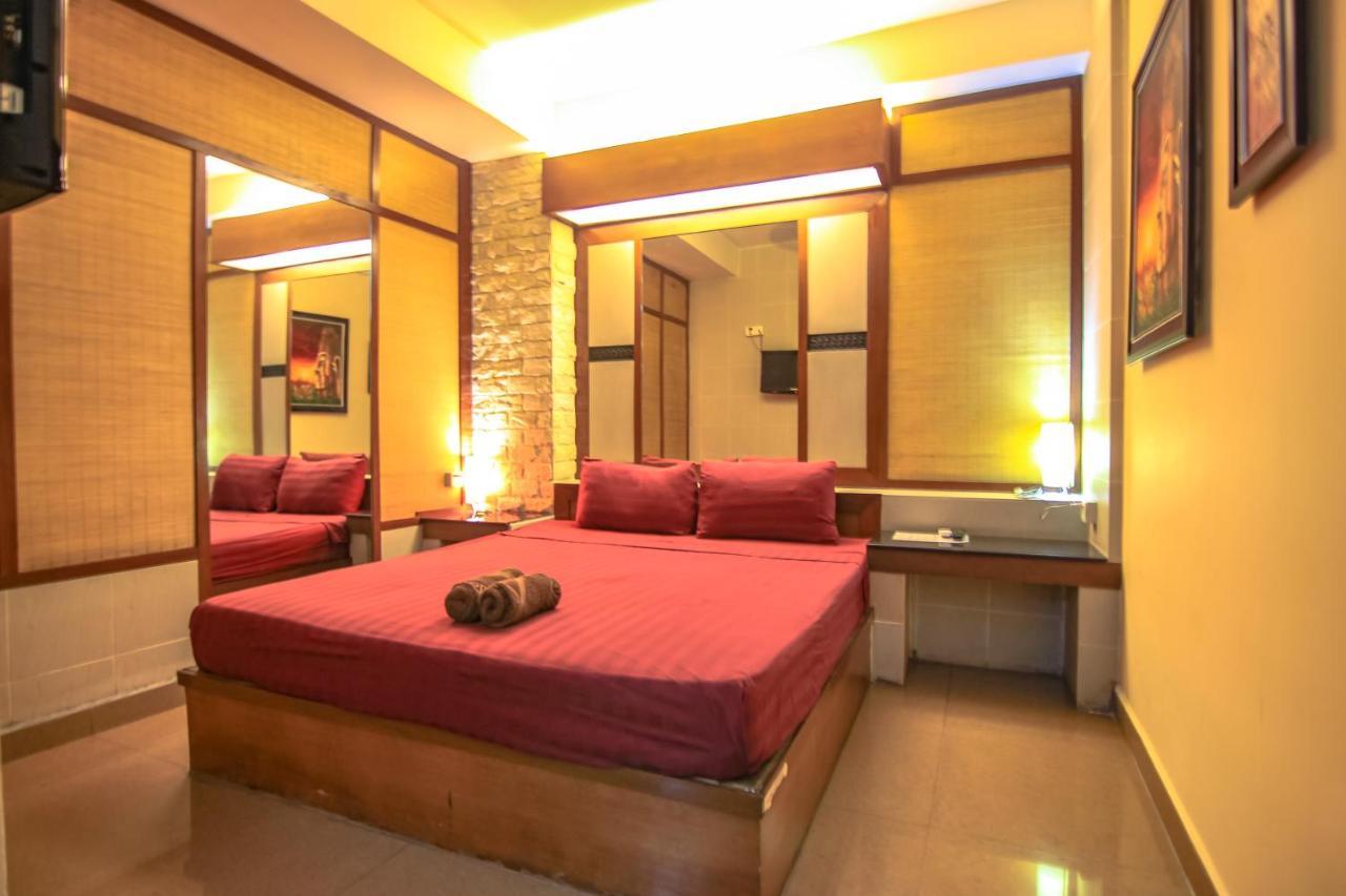 Bar Oz Riverside Guesthouse Phnompen Kültér fotó